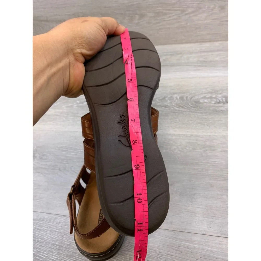 Clarks Women's Leisa Vine Tan Leather Strappy Sandals 9.5 Comfort Casual Shoes